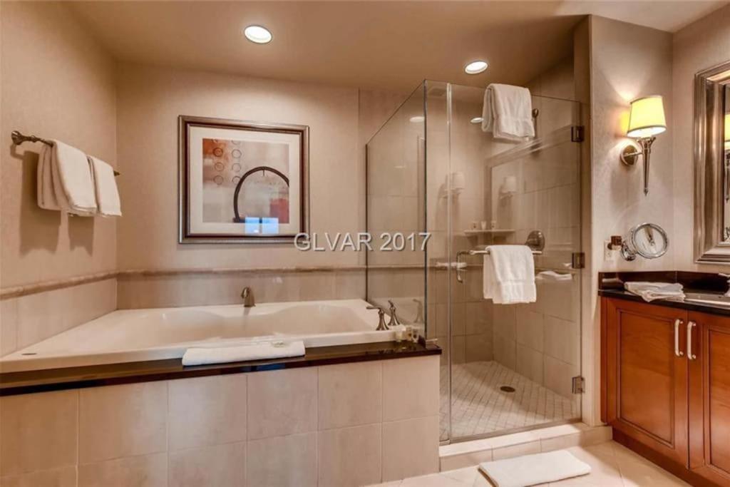Mgm Signature Ph 30Th Floor Deluxe Studio Apartment Strip Facing With Balcony Las Vegas Exterior foto